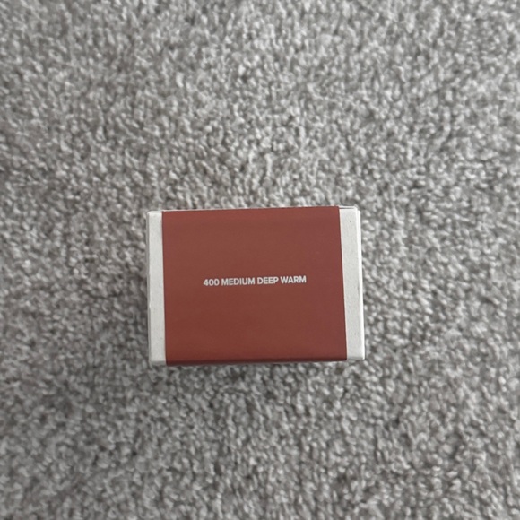 Haus Labs Triclone Foundation (400 Medium Deep Warm) - Picture 4 of 5